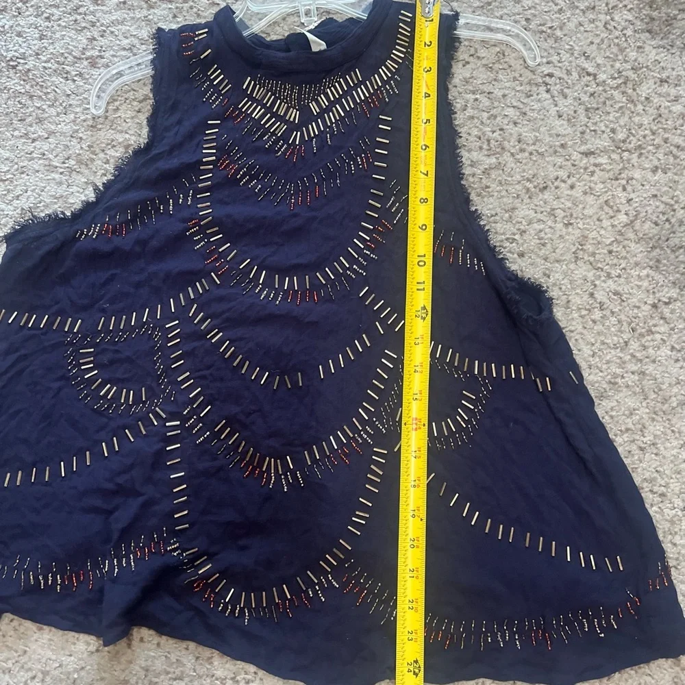 Free People Navy Laser-Cut Sleeveless Tank top open back
Medium boho beach chic - Picture 13 of 15